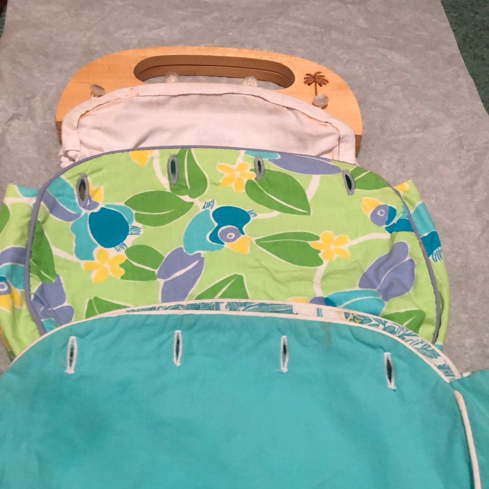 🌴 Lilly Pulitzer Bermuda bag with 3 covers. 🌴
